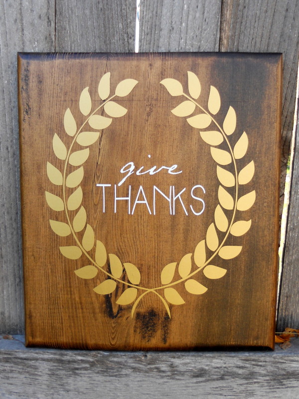 Thanksgiving vinly art-golden wreath, "give thanks"